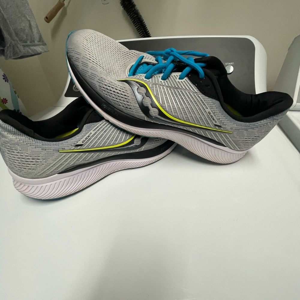 Saucony Men's Gray and Blue Athletic Shoes